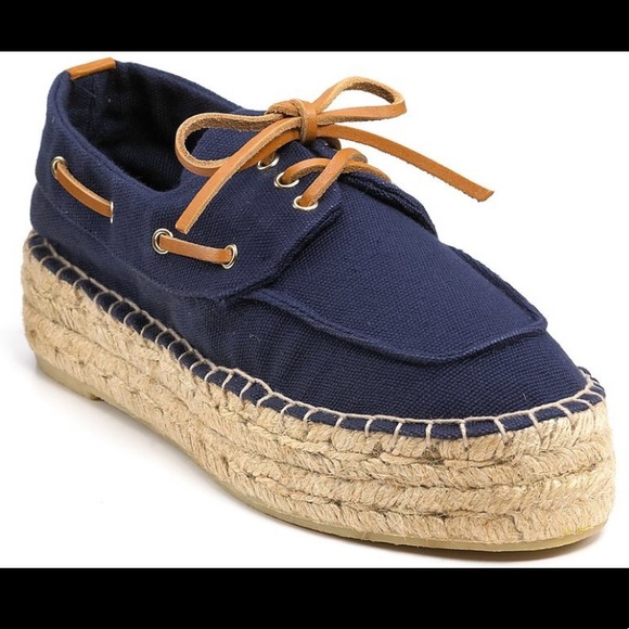 tory burch boat shoes